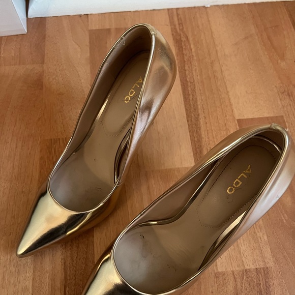 Gold Aldo Heel - Picture 2 of 3